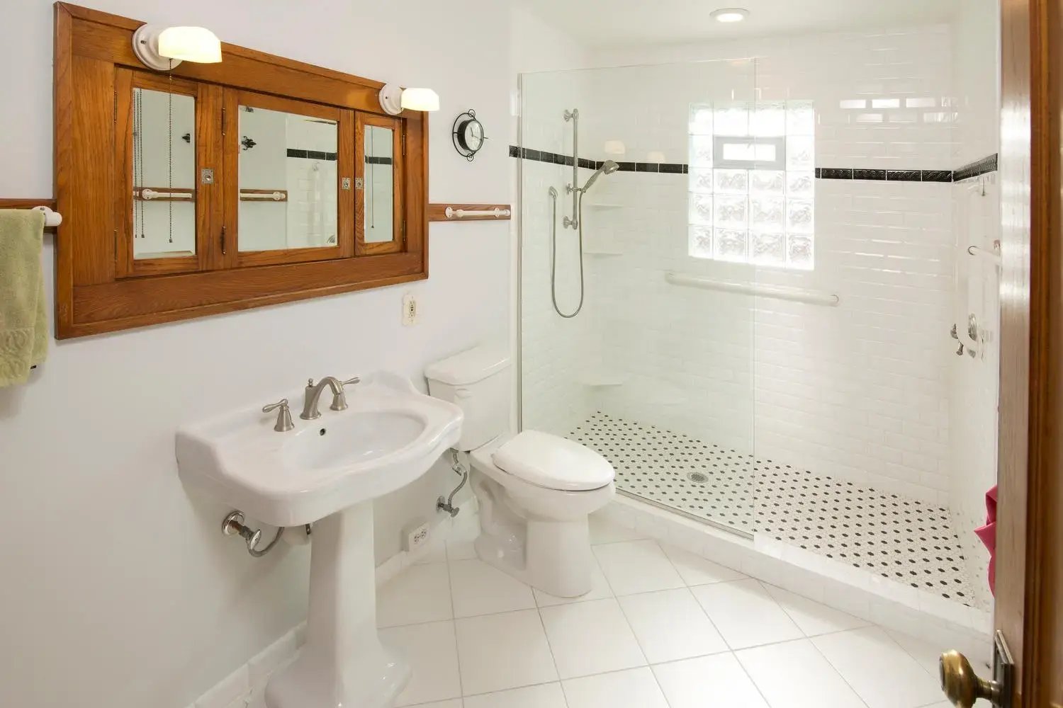 Homecare-Bathroom-Gallery-Image-6