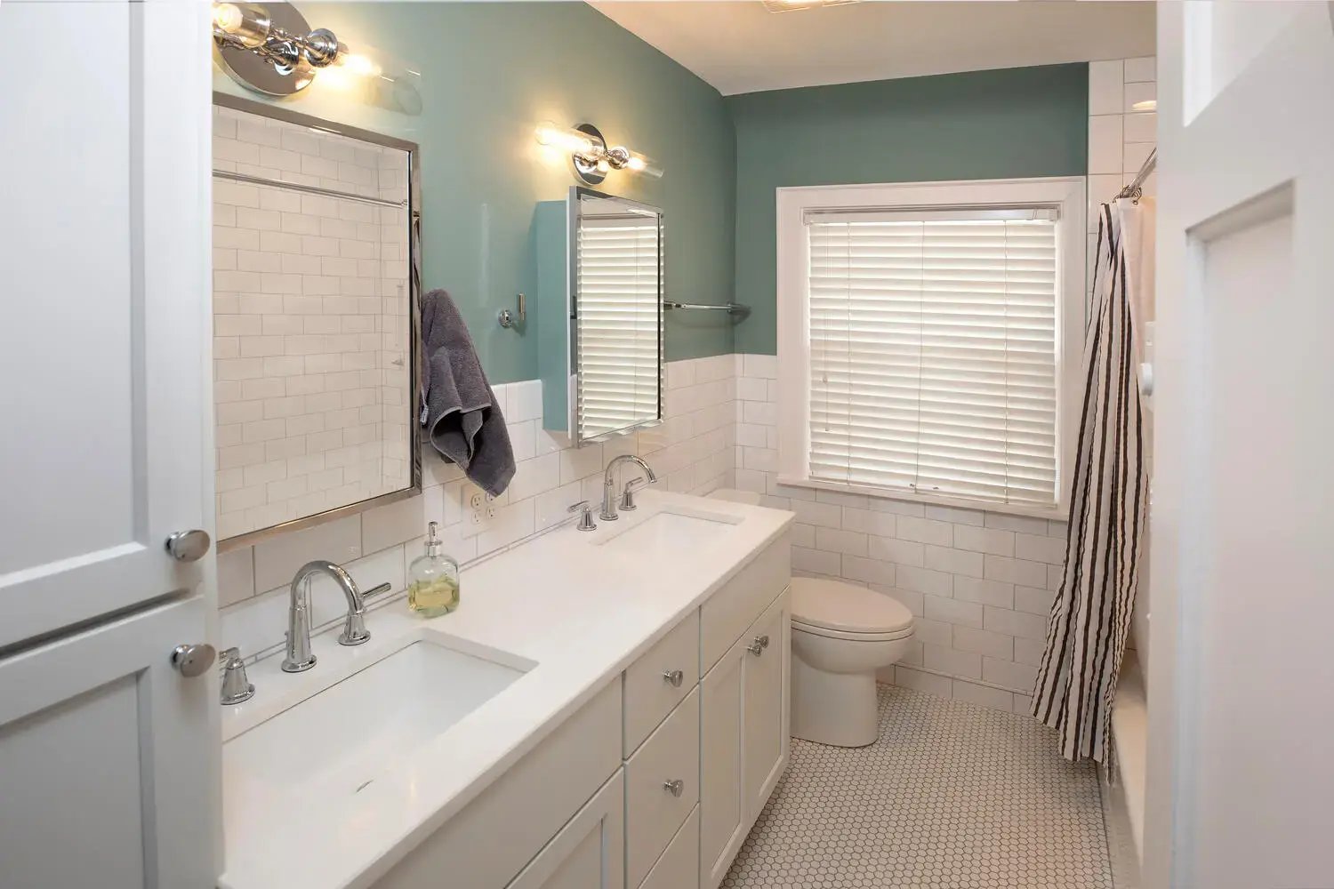 MinneapolisBathroomRemodel001